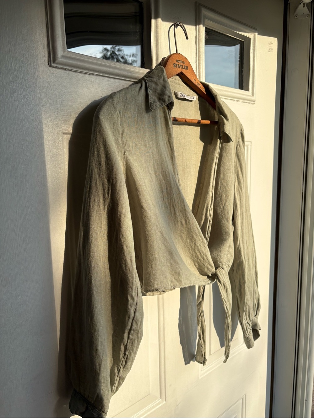 ZARA Women’s S 100% Linen Light Sage Green Cropped Tie Front Blouse